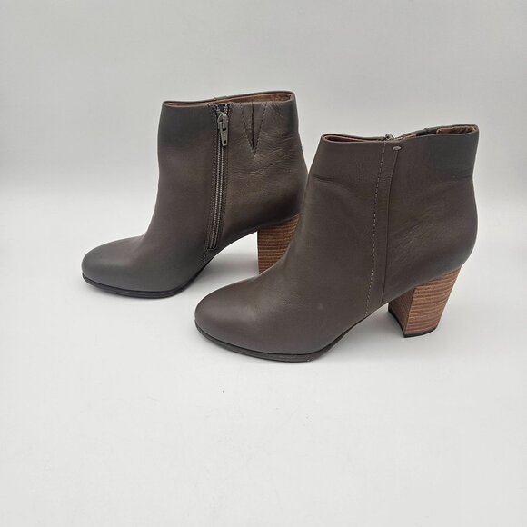 Vionic Kennedy Oyster Gray Leather Ankle Boot Block Heel Womens Sz 8.5 NEW - Picture 2 of 7
